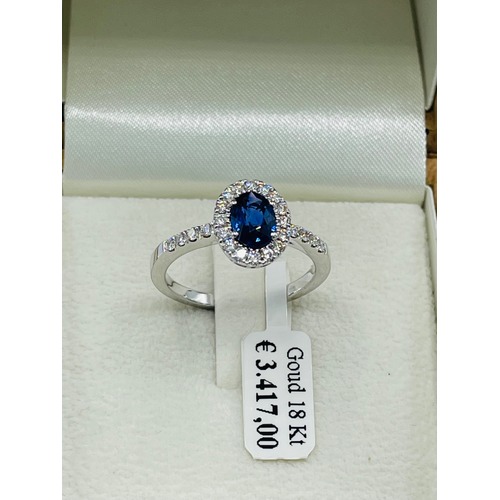 Ring met blauwe saffier